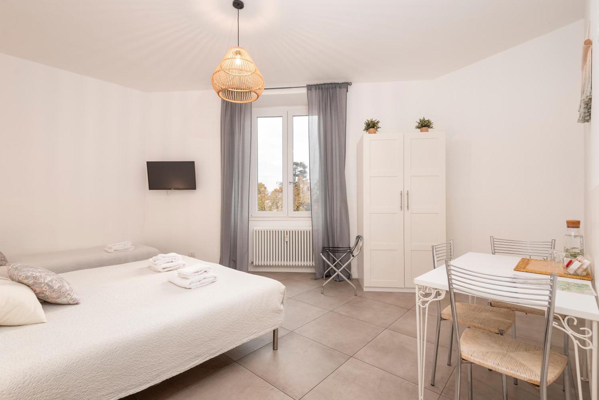 Guesthouse Tree Rooms Modern Bergamo Buitenkant foto